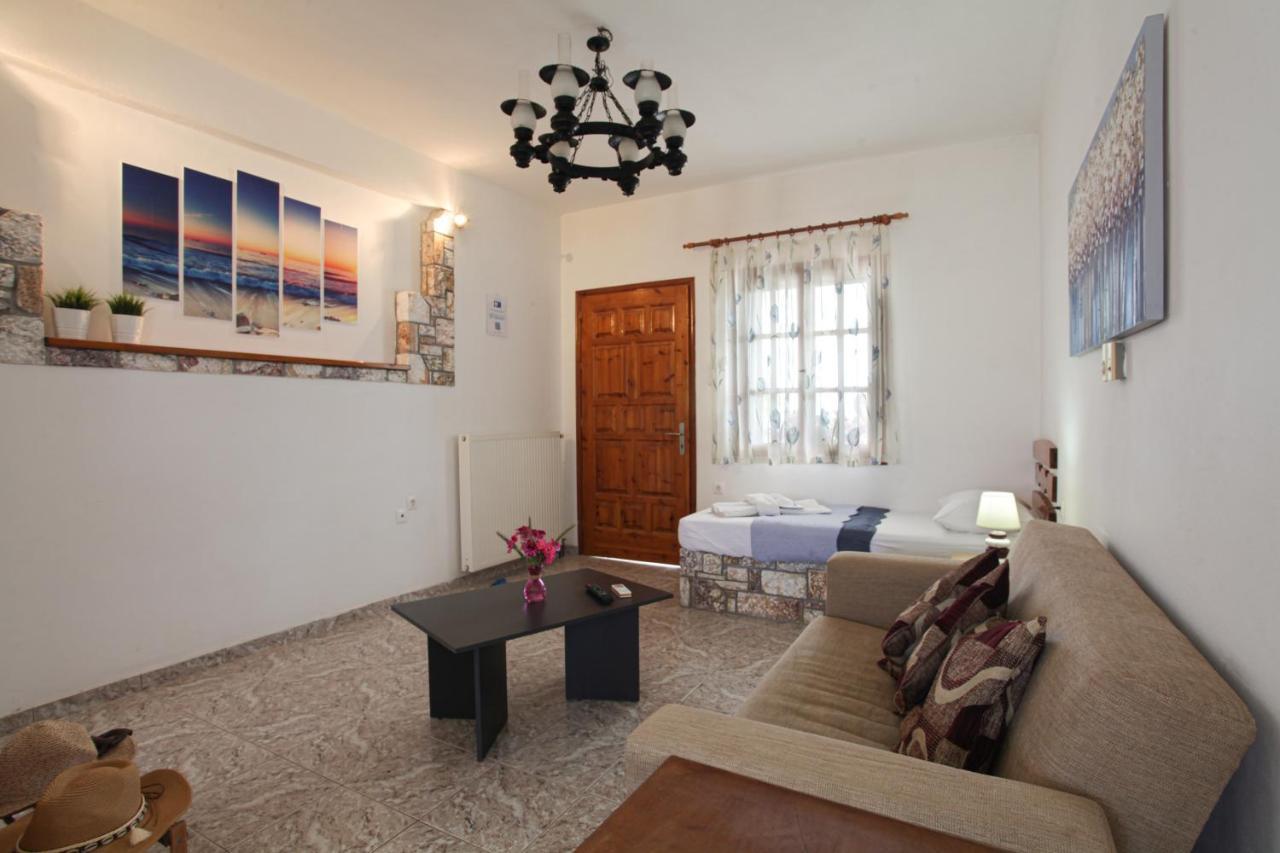 Athena'S Houses Skyros Exterior photo