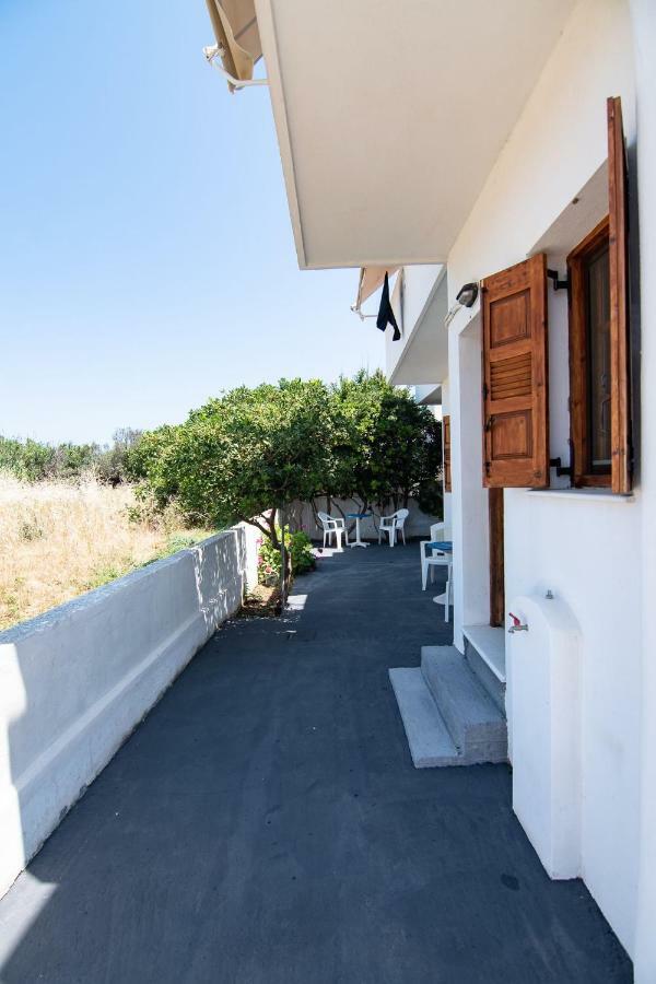 Athena'S Houses Skyros Exterior photo